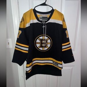 Youth L/XL Boston Bruins Lucic Jersey